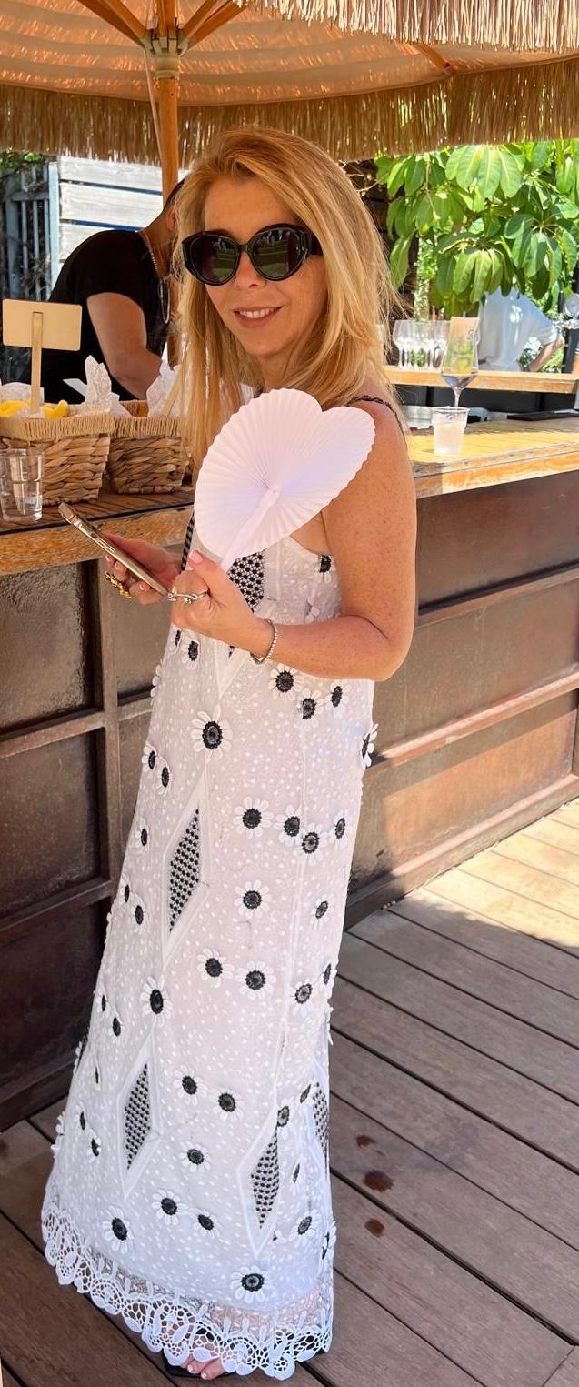 שמלה דגם פרח